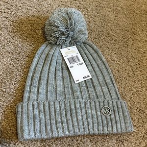 Michael Kors beanie. One size. Gray